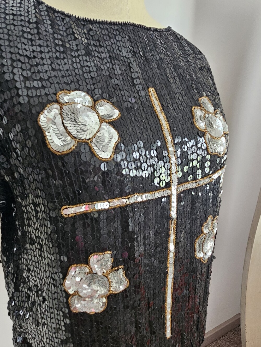 VTG 80s Sequined Evening Top Black with Silver/Gold Metallic Floral Grid | SZ M - Picture 4 of 8